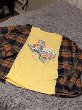 Yellow Graphic Buc-ee's Flannel Mashup Xl
